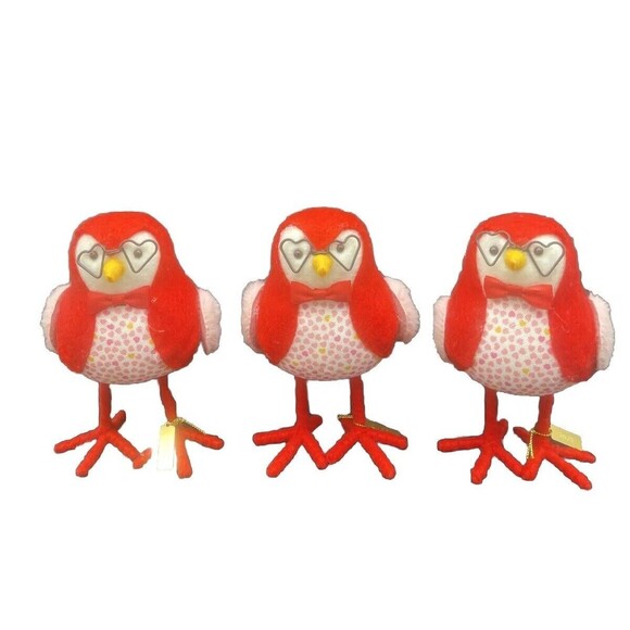 Target Spritz Featherly Friends Valentine's Day Bird Figurine 2023 Set Of 3 - Picture 1 of 5